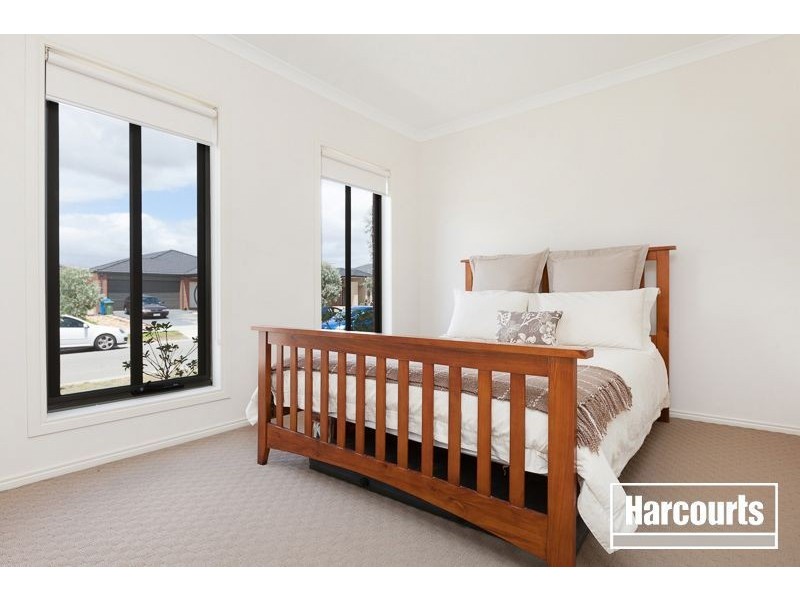 68 Sabel Drive, Cranbourne North VIC 3977