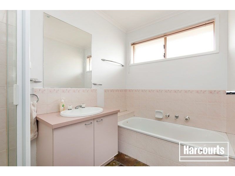 4 Amaroo Court, Berwick VIC 3806