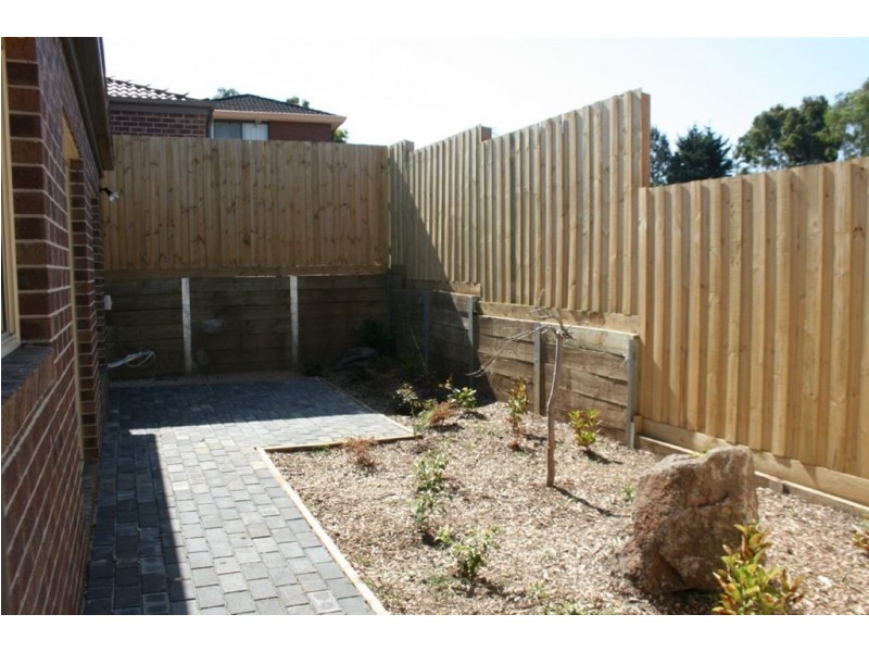 62 Innes Court, Berwick VIC 3806