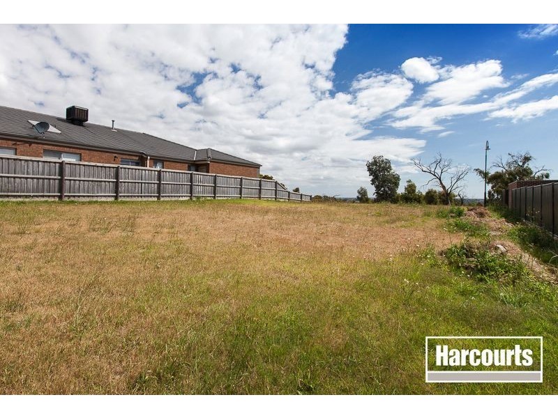 32 Whistler Drive, Berwick VIC 3806