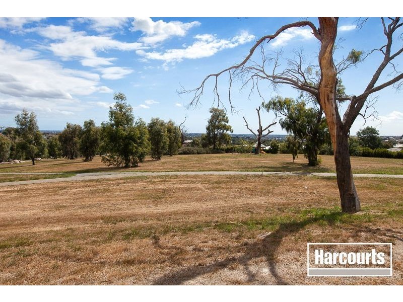 32 Whistler Drive, Berwick VIC 3806