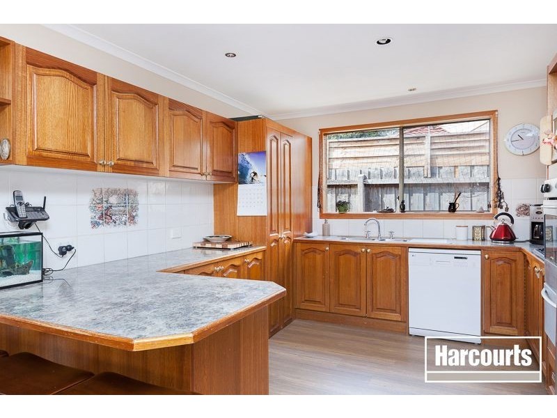 6 Hillary Court, Berwick VIC 3806