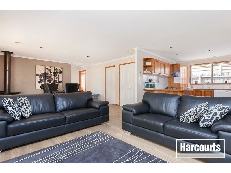 6 Hillary Court, Berwick VIC 3806