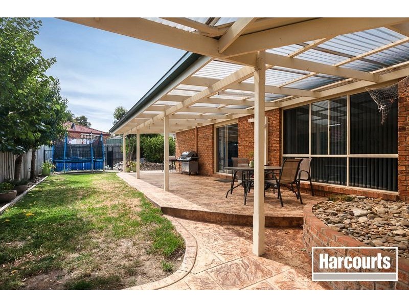 6 Hillary Court, Berwick VIC 3806