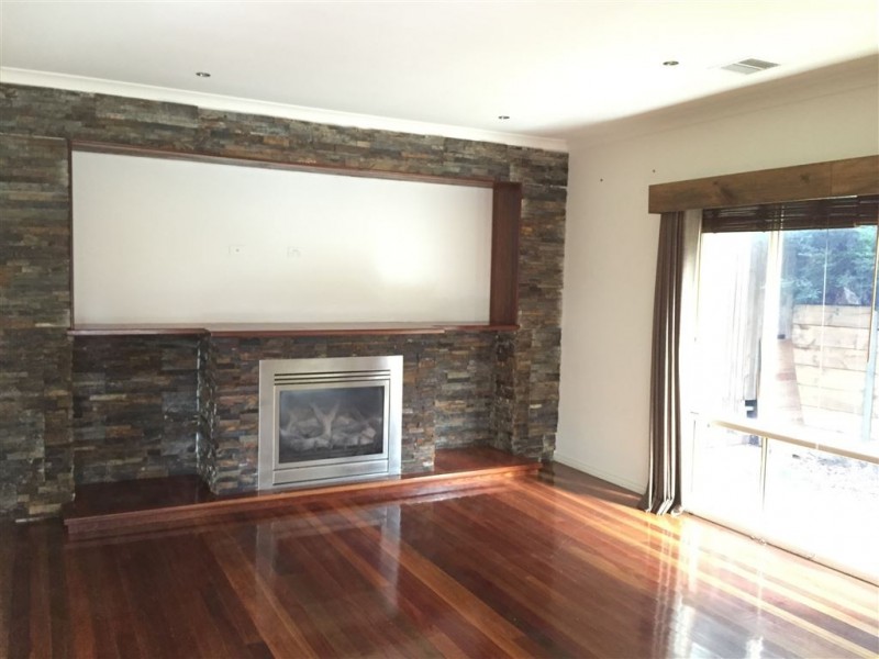 17 Lorne Court, Berwick VIC 3806