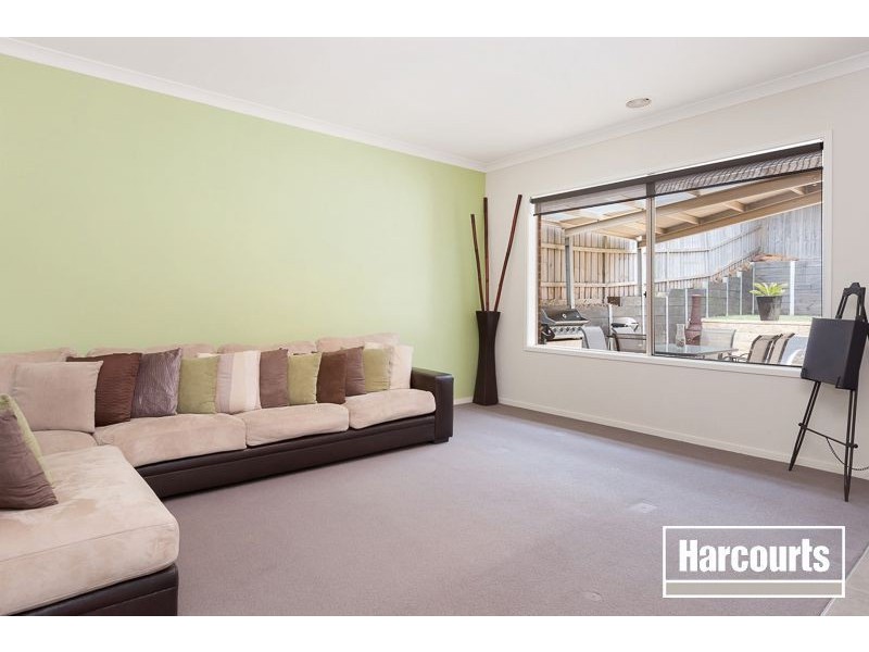 6 Landra Court, Berwick VIC 3806