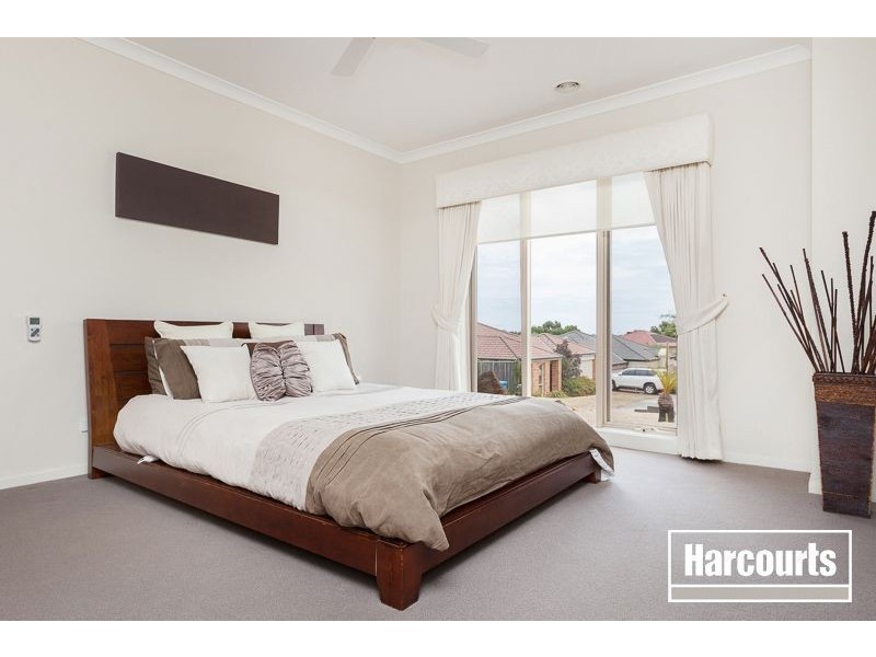 6 Landra Court, Berwick VIC 3806