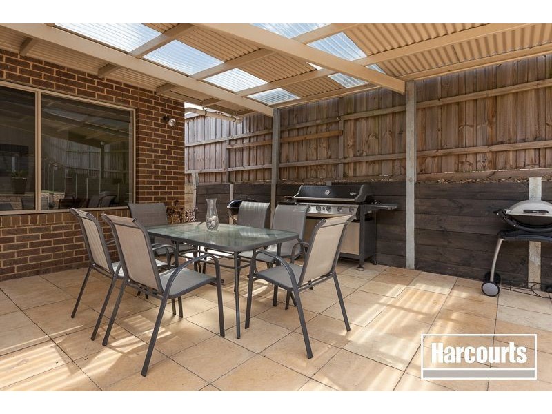 6 Landra Court, Berwick VIC 3806