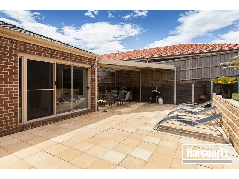 6 Landra Court, Berwick VIC 3806