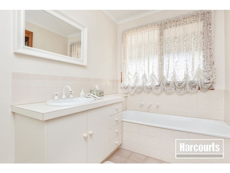 3 Vista Court, Berwick VIC 3806