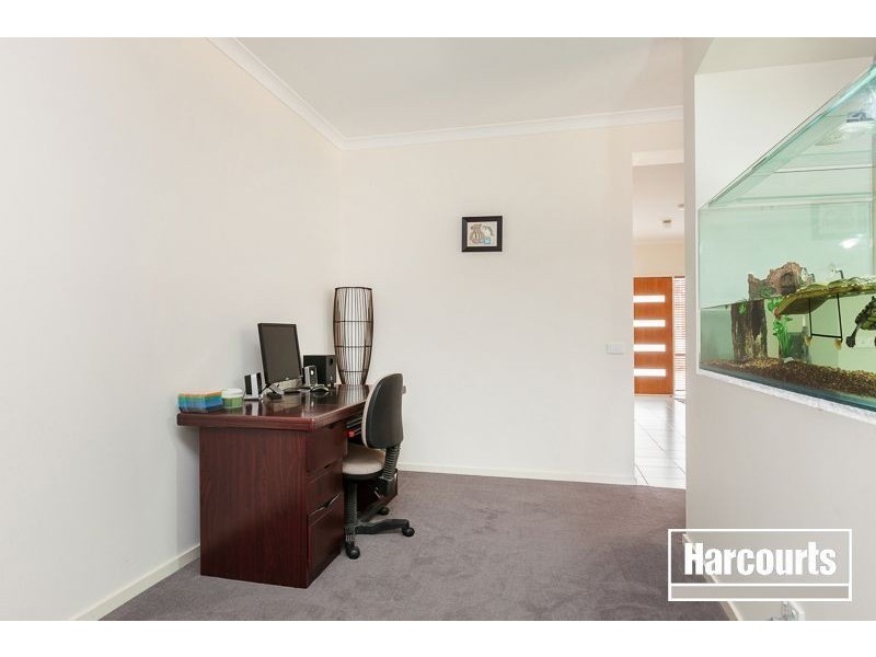 10 Grassland Crescent, Officer VIC 3809