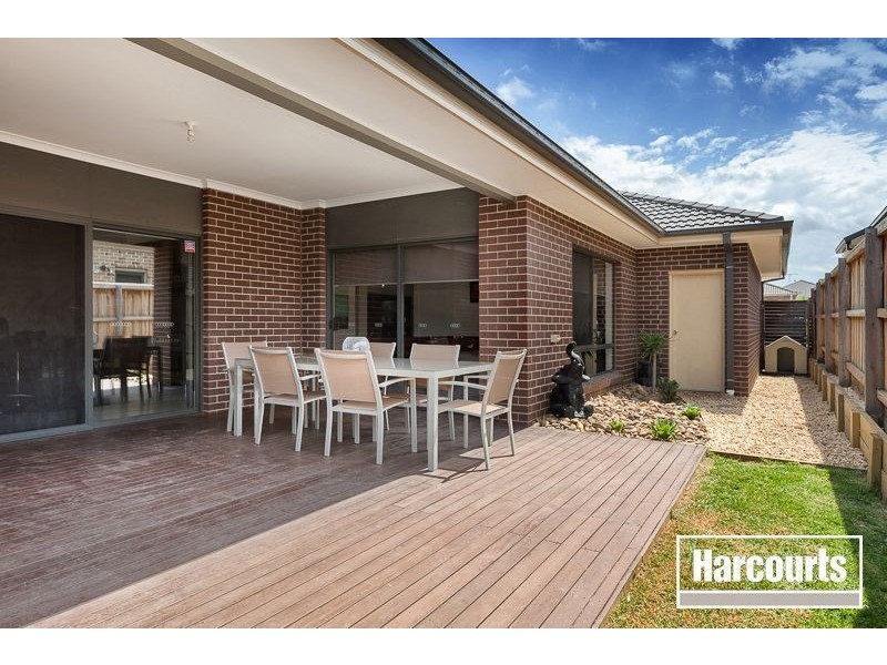 10 Grassland Crescent, Officer VIC 3809