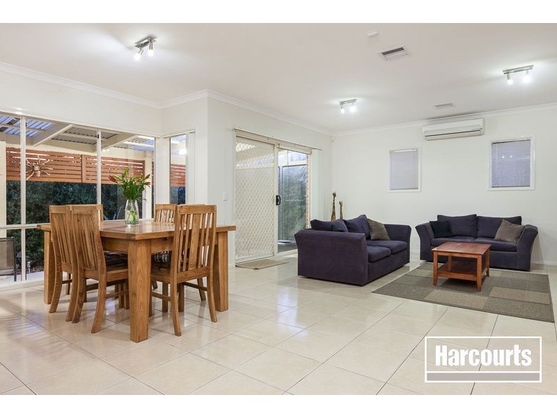 25 Portchester Boulevard, Beaconsfield VIC 3807