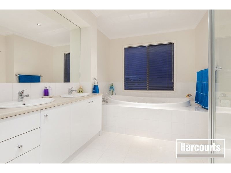 25 Portchester Boulevard, Beaconsfield VIC 3807