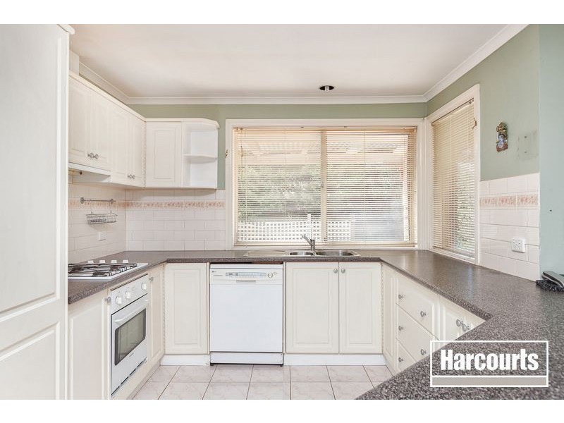 6 Roxy Close, Berwick VIC 3806