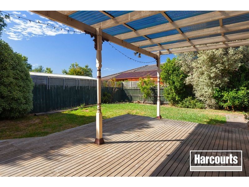6 Roxy Close, Berwick VIC 3806