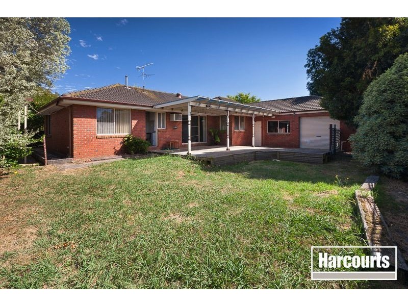 6 Roxy Close, Berwick VIC 3806