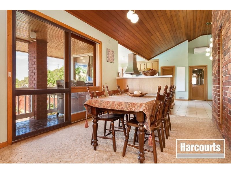 13 Oatlands Road, Narre Warren North VIC 3804