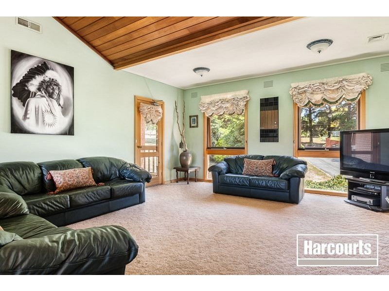 13 Oatlands Road, Narre Warren North VIC 3804