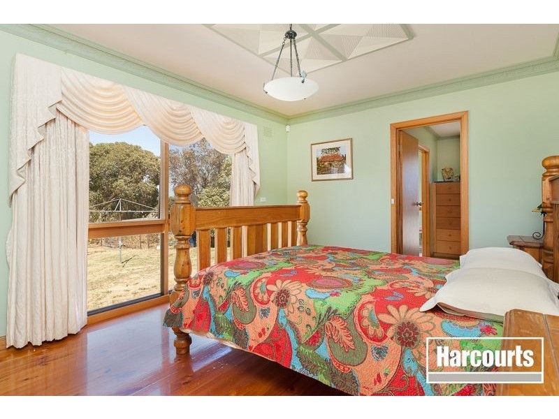 13 Oatlands Road, Narre Warren North VIC 3804