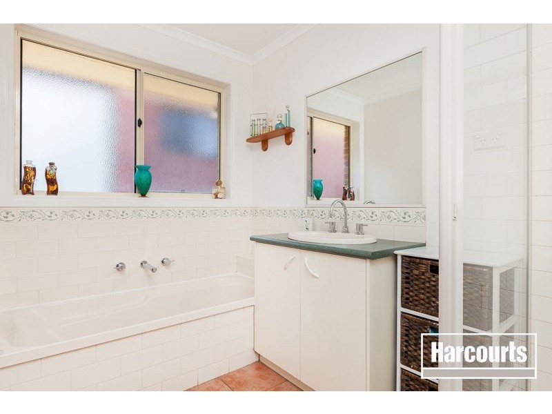 8 Lasiandra Circuit, Narre Warren VIC 3805