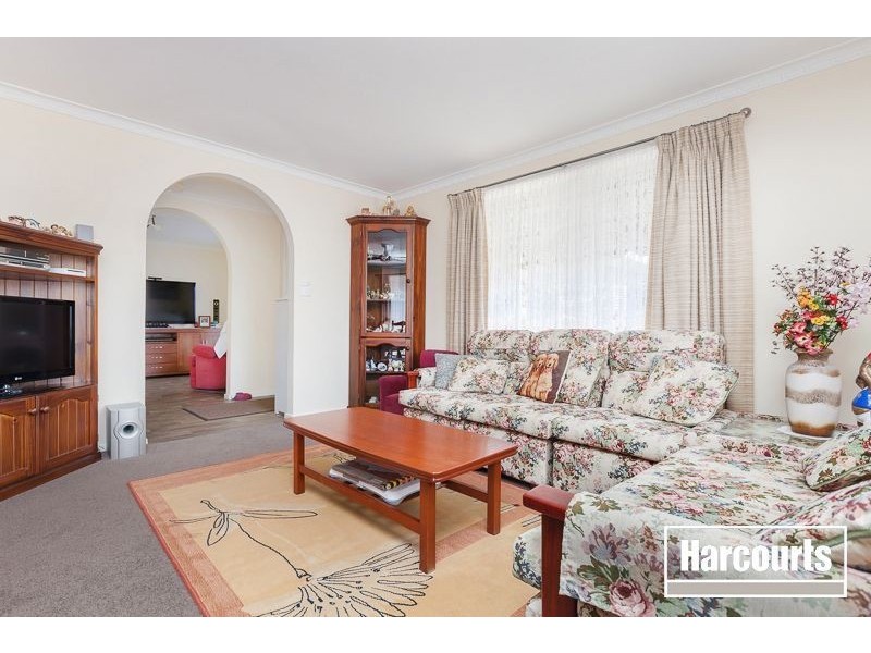 6 Oakwood Court, Narre Warren VIC 3805