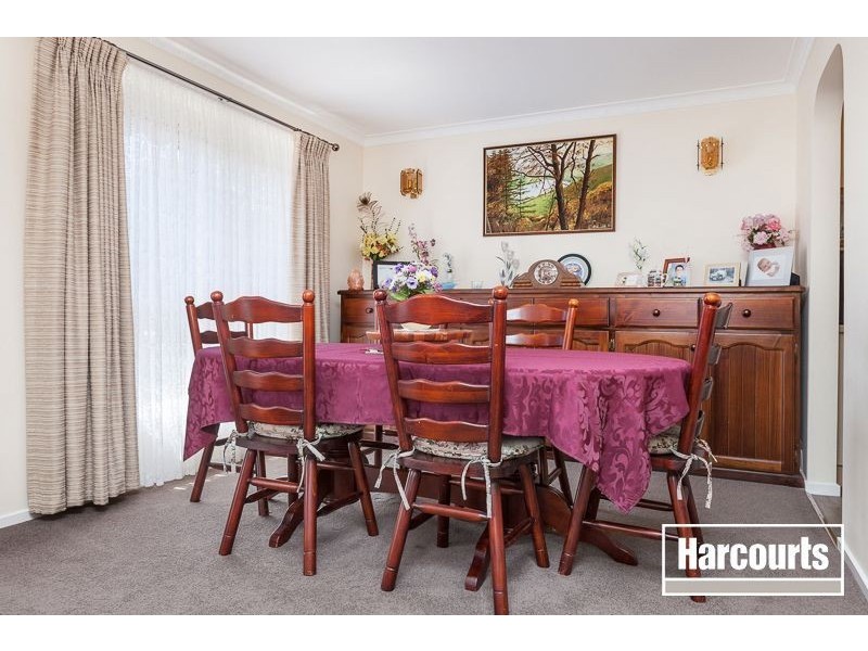 6 Oakwood Court, Narre Warren VIC 3805