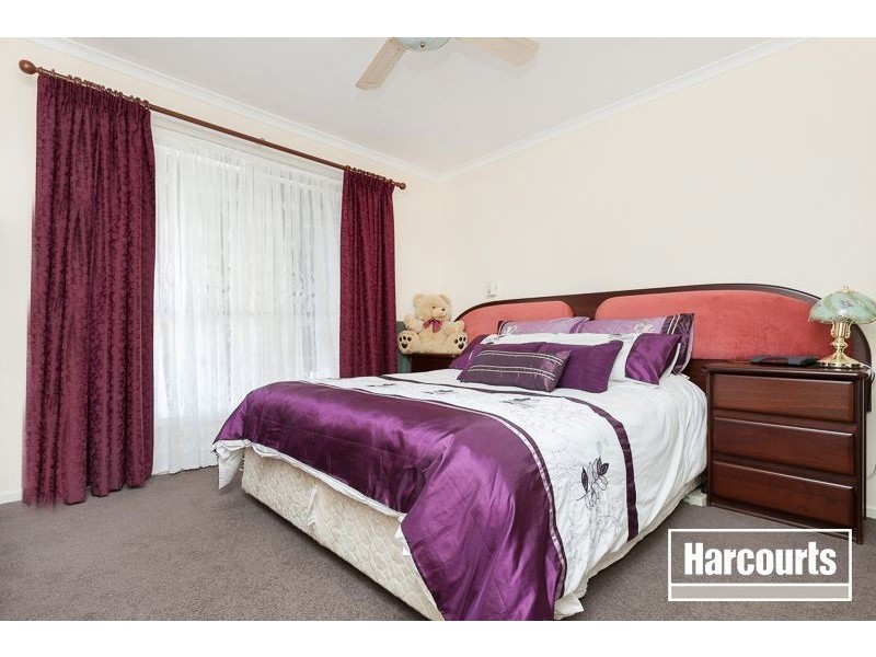 6 Oakwood Court, Narre Warren VIC 3805