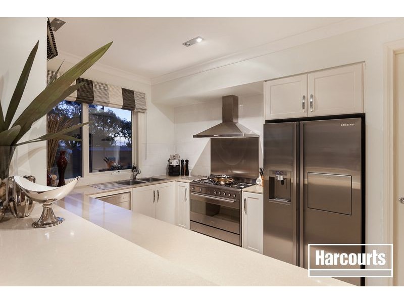 166 Belgrave Hallam Road, Narre Warren North VIC 3804