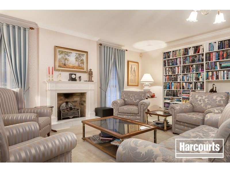 39 Ebeli Close, Narre Warren North VIC 3804