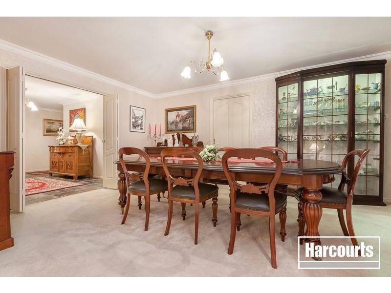 39 Ebeli Close, Narre Warren North VIC 3804