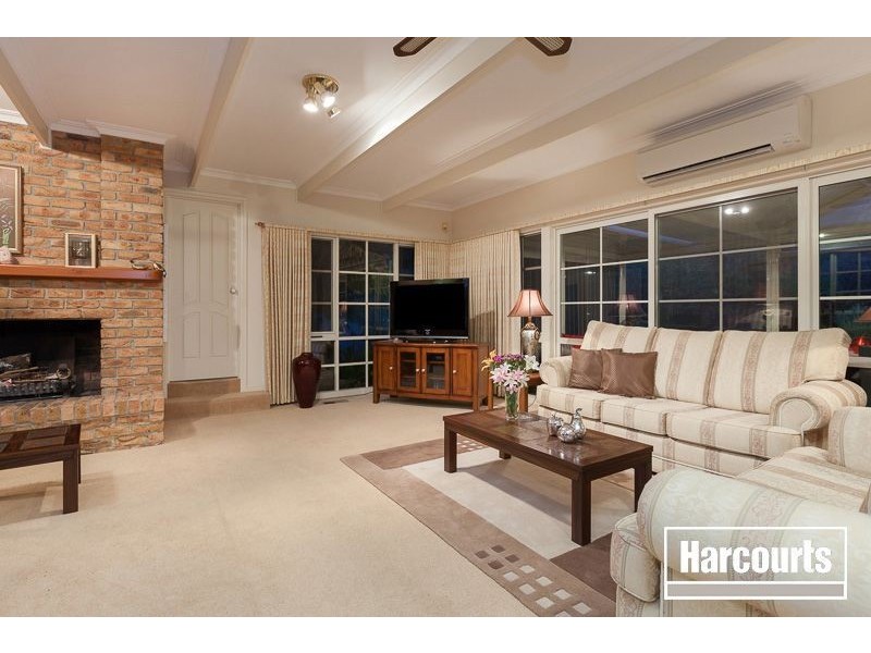 39 Ebeli Close, Narre Warren North VIC 3804