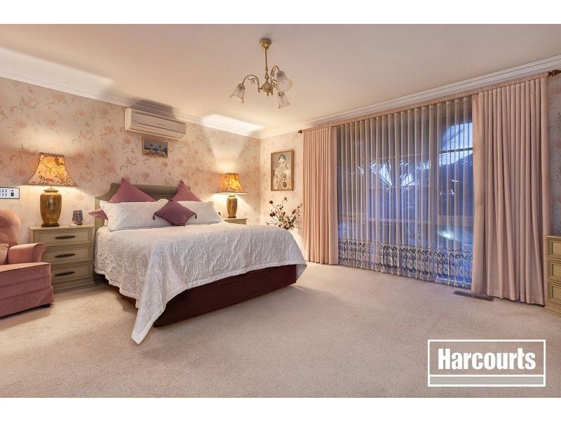 39 Ebeli Close, Narre Warren North VIC 3804