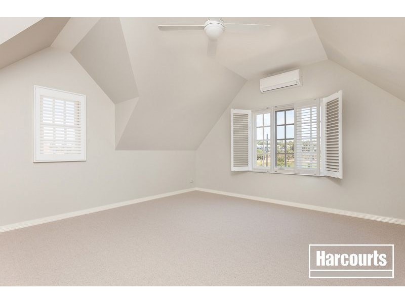 14 Piermont Drive, Berwick VIC 3806