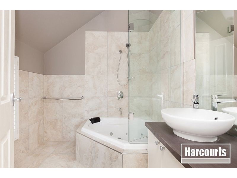 14 Piermont Drive, Berwick VIC 3806