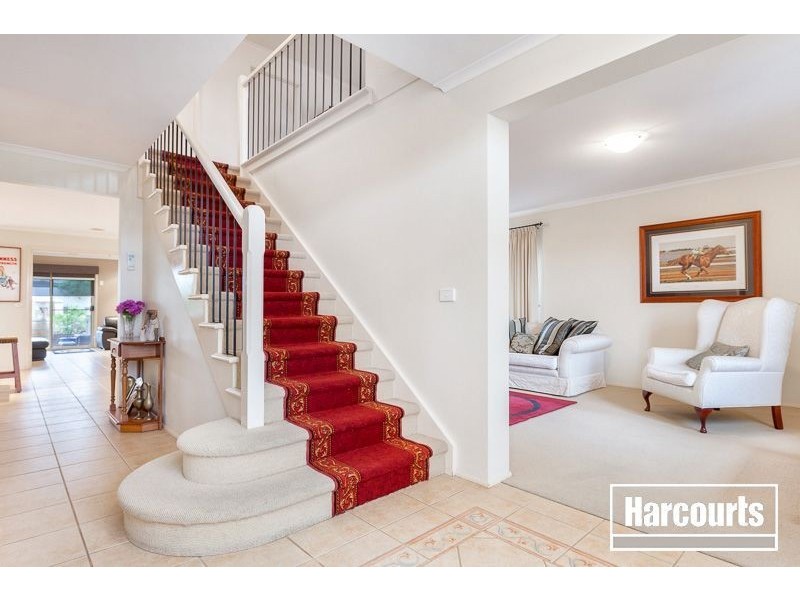 7 Saintly Grove, Berwick VIC 3806