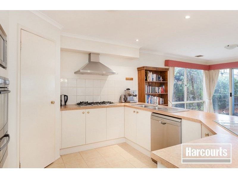 7 Saintly Grove, Berwick VIC 3806