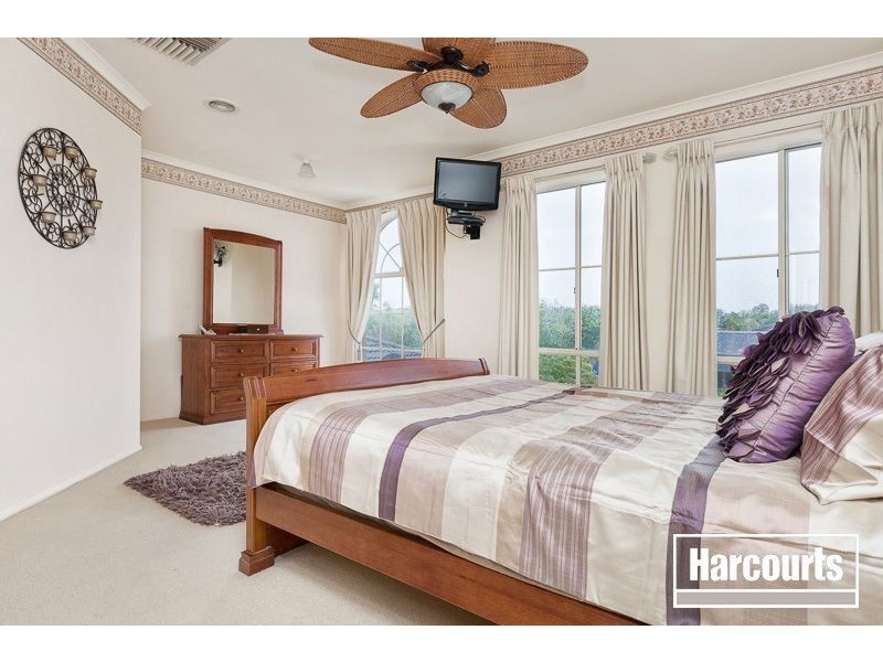 7 Saintly Grove, Berwick VIC 3806