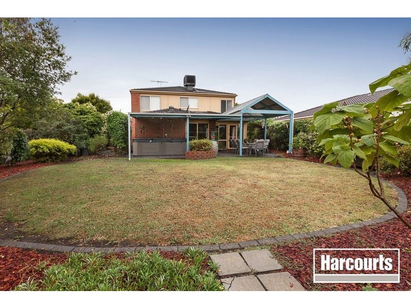 7 Saintly Grove, Berwick VIC 3806