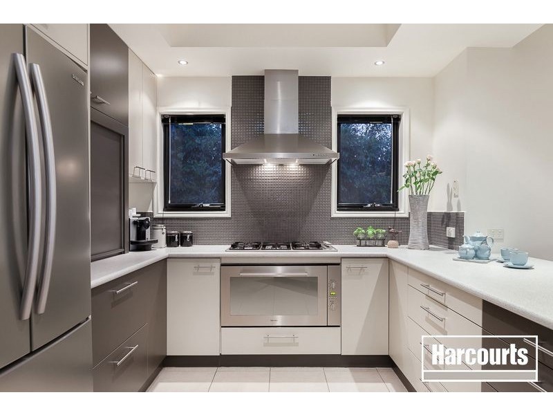 4 Temora Rise, Berwick VIC 3806