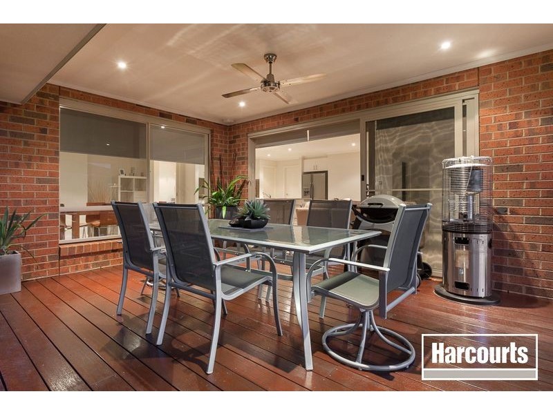 13 Eva Florence Way, Narre Warren South VIC 3805