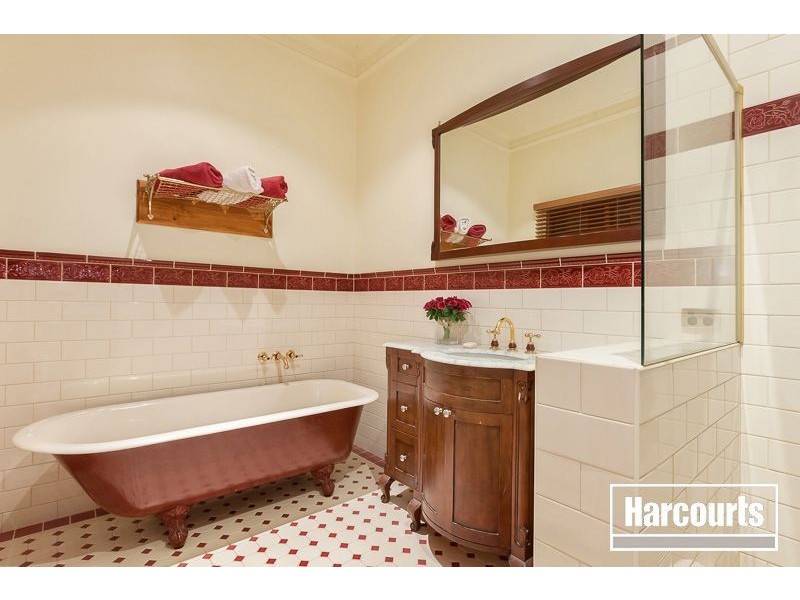 43 Kilvington Drive, Emerald VIC 3782