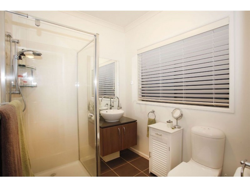 8 Georgetown Way, Officer VIC 3809