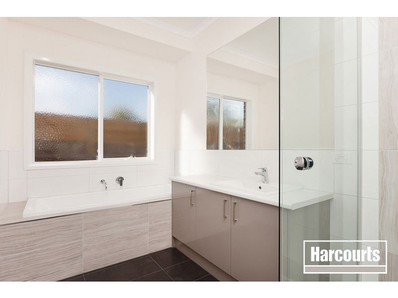 8A Allan Street, Berwick VIC 3806