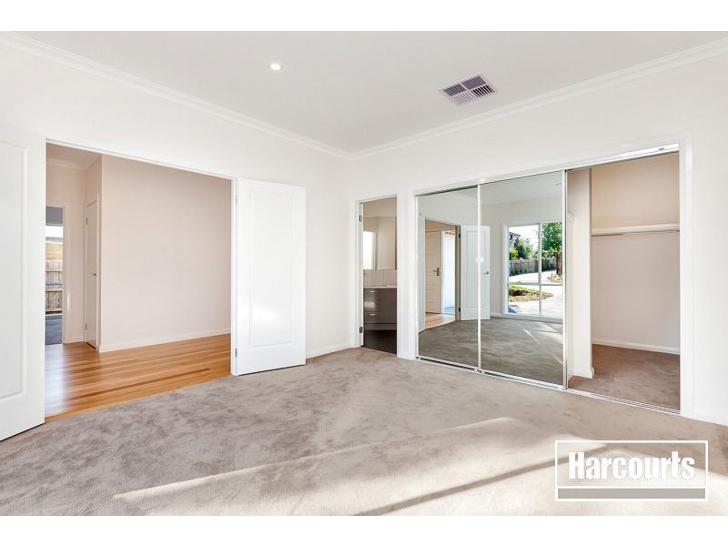 8A Allan Street, Berwick VIC 3806