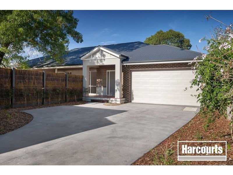 8B Allan Street, Berwick VIC 3806