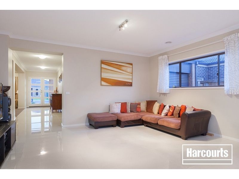 22 Grand Manor Drive, Berwick VIC 3806