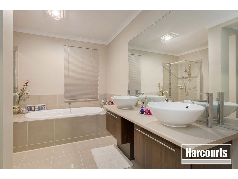 22 Grand Manor Drive, Berwick VIC 3806