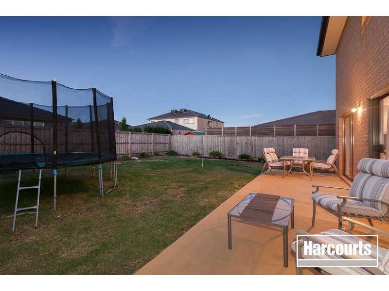 22 Grand Manor Drive, Berwick VIC 3806