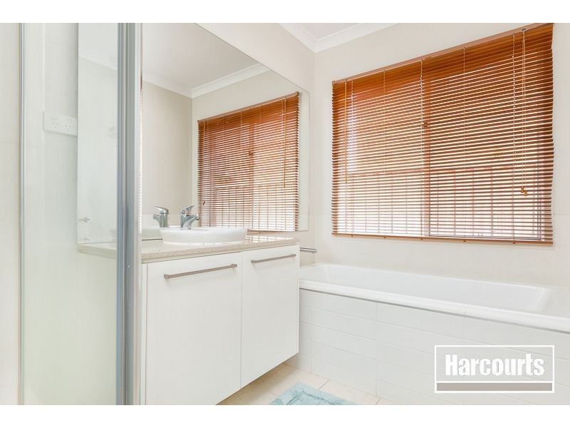 12 Stanhope Avenue, Berwick VIC 3806